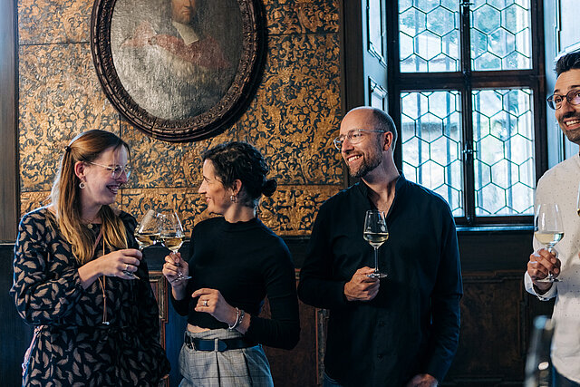 Schloss_Vollrads_Ledertapenzimmer_Weinprobe